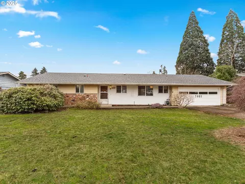 7905 NE 27th St, Vancouver, WA 98662