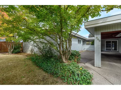 445 NW 18th Pl, Mcminnville, OR 97128