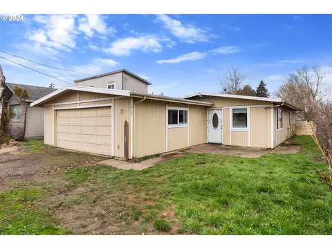 315 Cedar St, Fairview, OR 97024