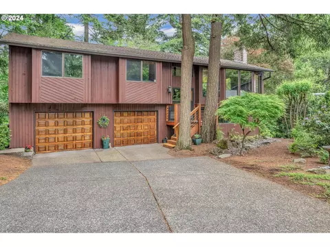 9828 SE Derek Ct, Happy Valley, OR 97086
