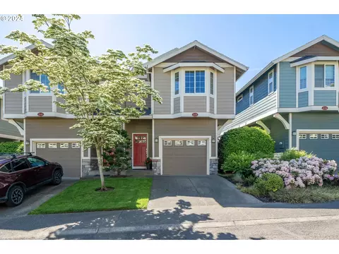 2138 NE Multnomah St, Portland, OR 97232