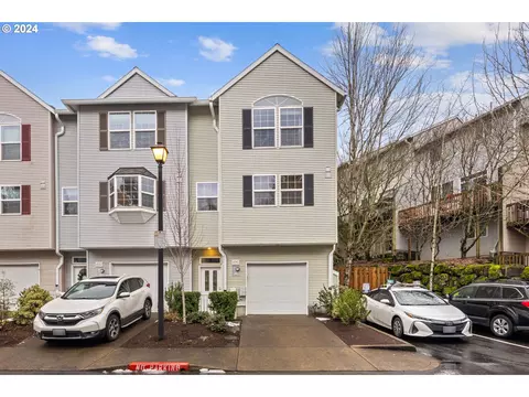 14340 SW Cougar Ridge Dr, Beaverton, OR 97008