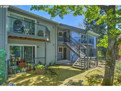 1040 Columbia Ridge Dr #24, Vancouver, WA 98664