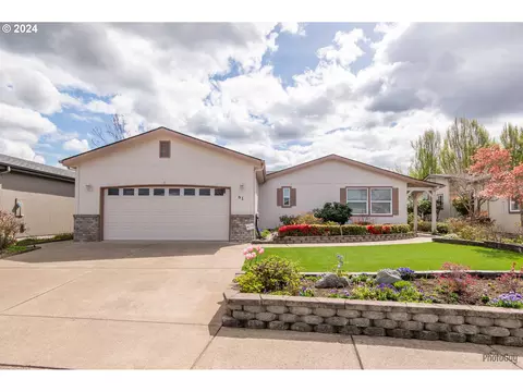 3220 Crescent Ave #61, Eugene, OR 97408