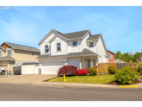 835 James Dr, Molalla, OR 97038