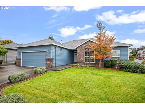 21944 NE Alton St, Fairview, OR 97024