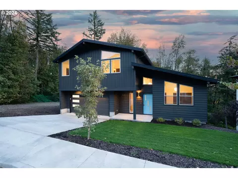 3111 NW Blue Sky Ln, Portland, OR 97229