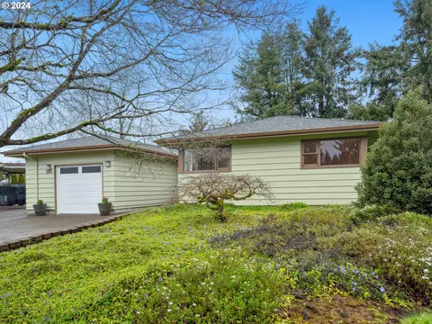 243 NE 116th Ave, Portland, OR 97220