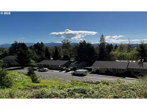 kalapuya way #4300, Cottage Grove, OR 97424