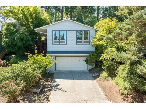4246 SW Vesta St, Portland, OR 97219