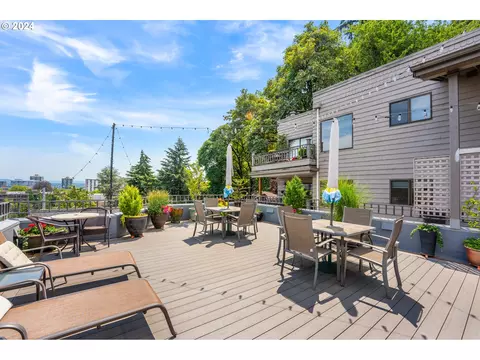 1320 SW Hall St #204, Portland, OR 97201