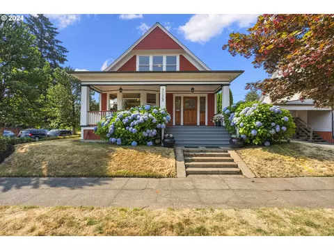 3032 SE Main St, Portland, OR 97214