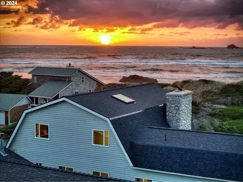 93875 Boulder Pl, Gold Beach, OR 97444