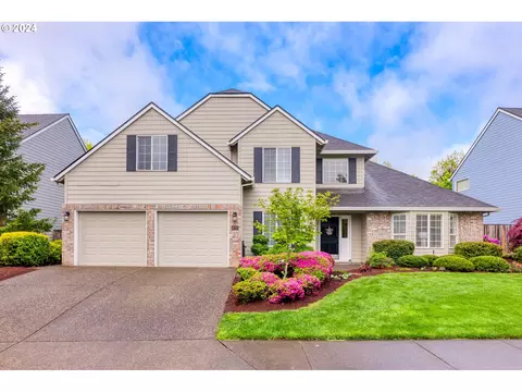 28787 SW Crestwood Dr, Wilsonville, OR 97070