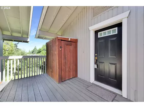 2129 W 15th Ct, Eugene, OR 97402 photo 1