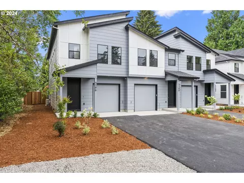 5196 SE Jackson St, Milwaukie, OR 97222