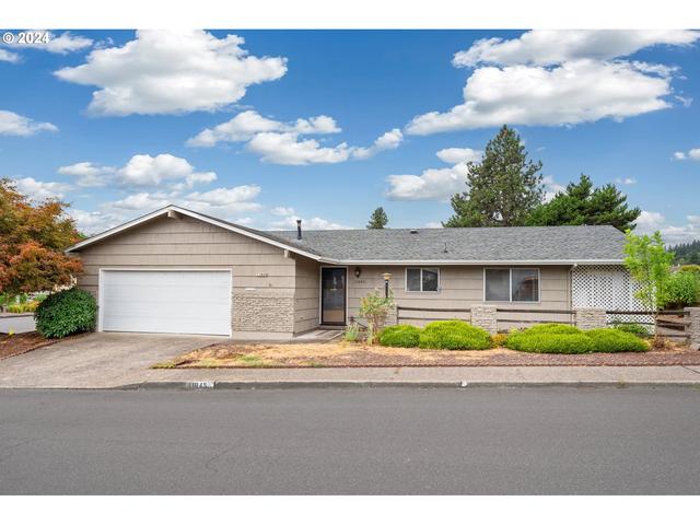 11845 SW Queen Elizabeth St, Portland, OR 97224 | 29 Photos - Movoto