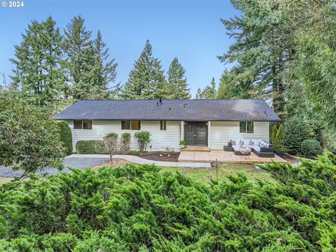 2082 Sylvan Way, West Linn, OR 97068