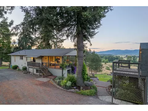 33930 Sunset View Ln, Shedd, OR 97377