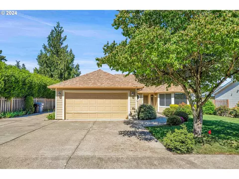 1771 N Laurelwood Loop, Canby, OR 97013
