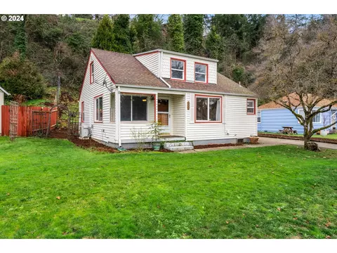 840 Kelly Blvd, Springfield, OR 97477