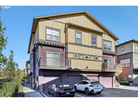 11215 SE Causey Cir, Happy Valley, OR 97086