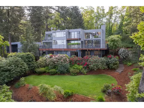 2800 Fairmount Blvd, Eugene, OR 97403