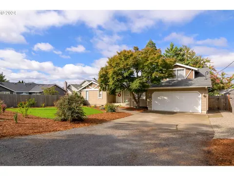 1170 Debrick Rd, Eugene, OR 97401