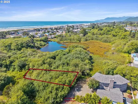 s coral st, Rockaway Beach, OR 97136
