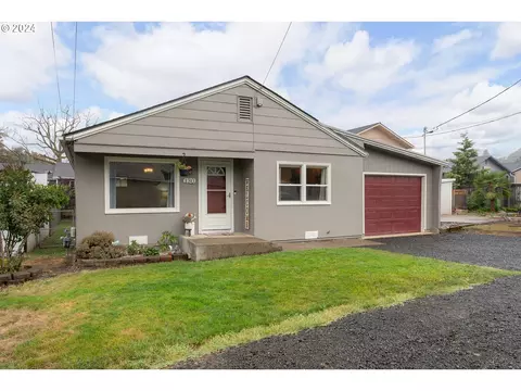 130 NE Patterson St, Roseburg, OR 97470