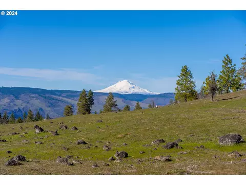 1888 Paradise Ridge Pl, Mosier, OR 97040