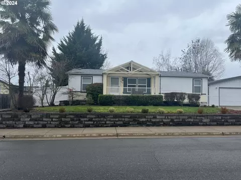 220 NW Timothy Ave, Winston, OR 97496