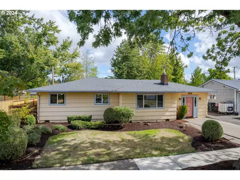 2425 Tyler St, Eugene, OR 97405