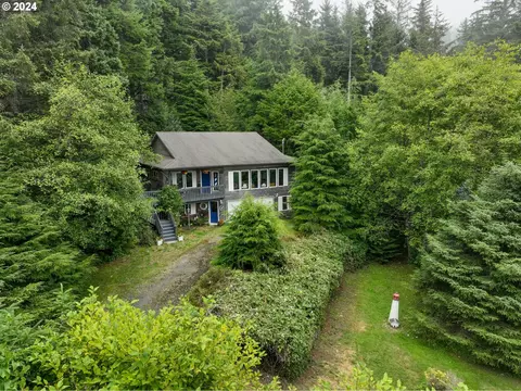 79233 Ray Brown Rd, Arch Cape, OR 97102
