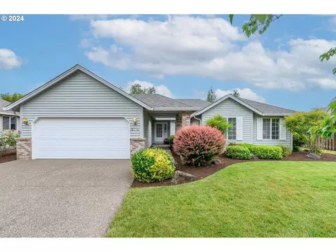 2719 N Main St, Newberg, OR 97132