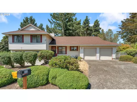 12215 SE 106th Ave, Happy Valley, OR 97086