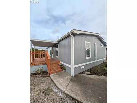 5075 Copper Creek Loop, Salem, OR 97305