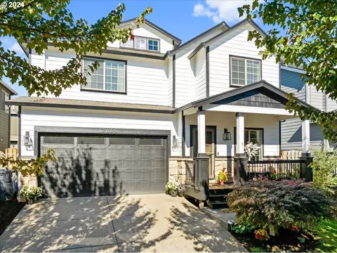 12665 Villard Pl, Oregon City, OR 97045