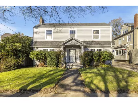 3405 NE Hassalo St, Portland, OR 97232