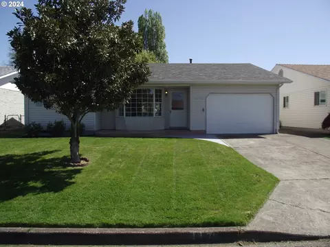 1172 Randolph Rd, Woodburn, OR 97071