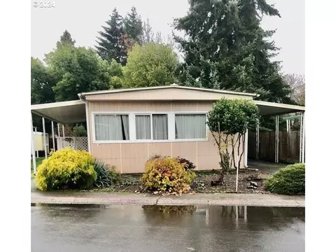 1475 Green Acres Rd #158, Eugene, OR 97408