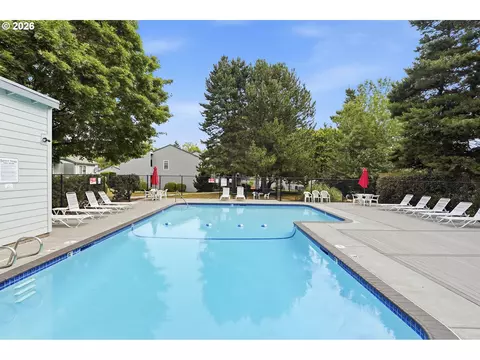 Exterior - 159 SW Florence Ave #E26, Gresham, OR 97080 photo 6 of 6
