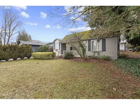 1530 Barnes Ave SE, Salem, OR 97306