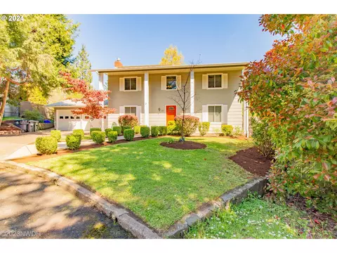 51 Brae Burn Dr, Eugene, OR 97405