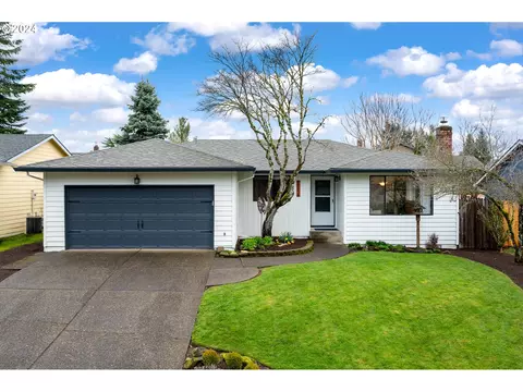 19454 Lazy Creek Ln, Oregon City, OR 97045