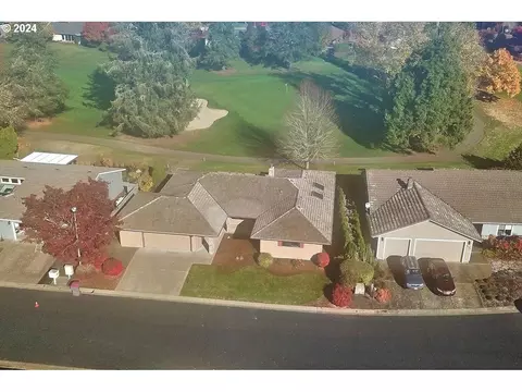1247 NW Torres Pine Ct, Mcminnville, OR 97128