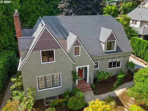 2645 SW Davenport Ct, Portland, OR 97201