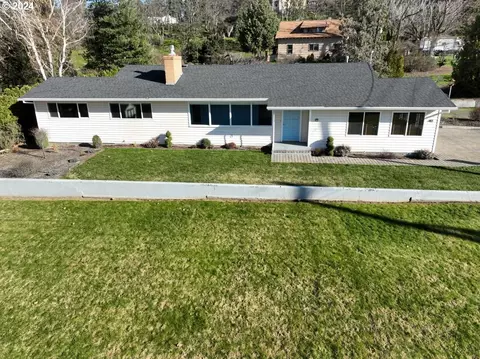 701 W 19th St, The Dalles, OR 97058