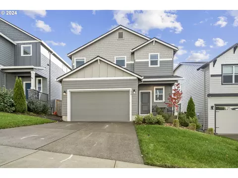 938 NE Wildwood Dr, Estacada, OR 97023