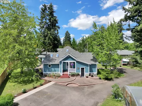25 Knoop Ln, Eugene, OR 97404